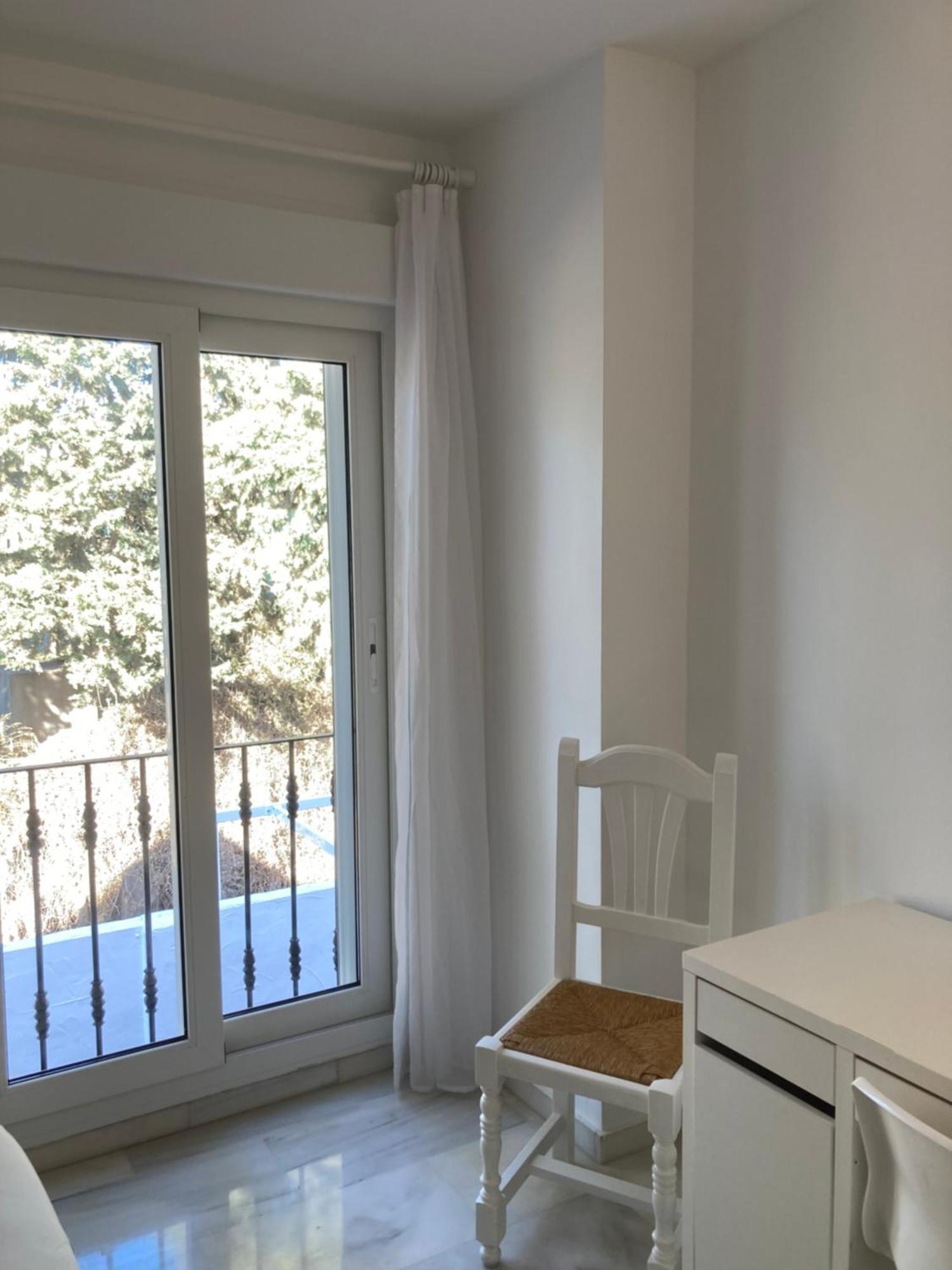Сasa de vacaciones Newly Refurbished Townhouse Naranjos, Puerto Banus
