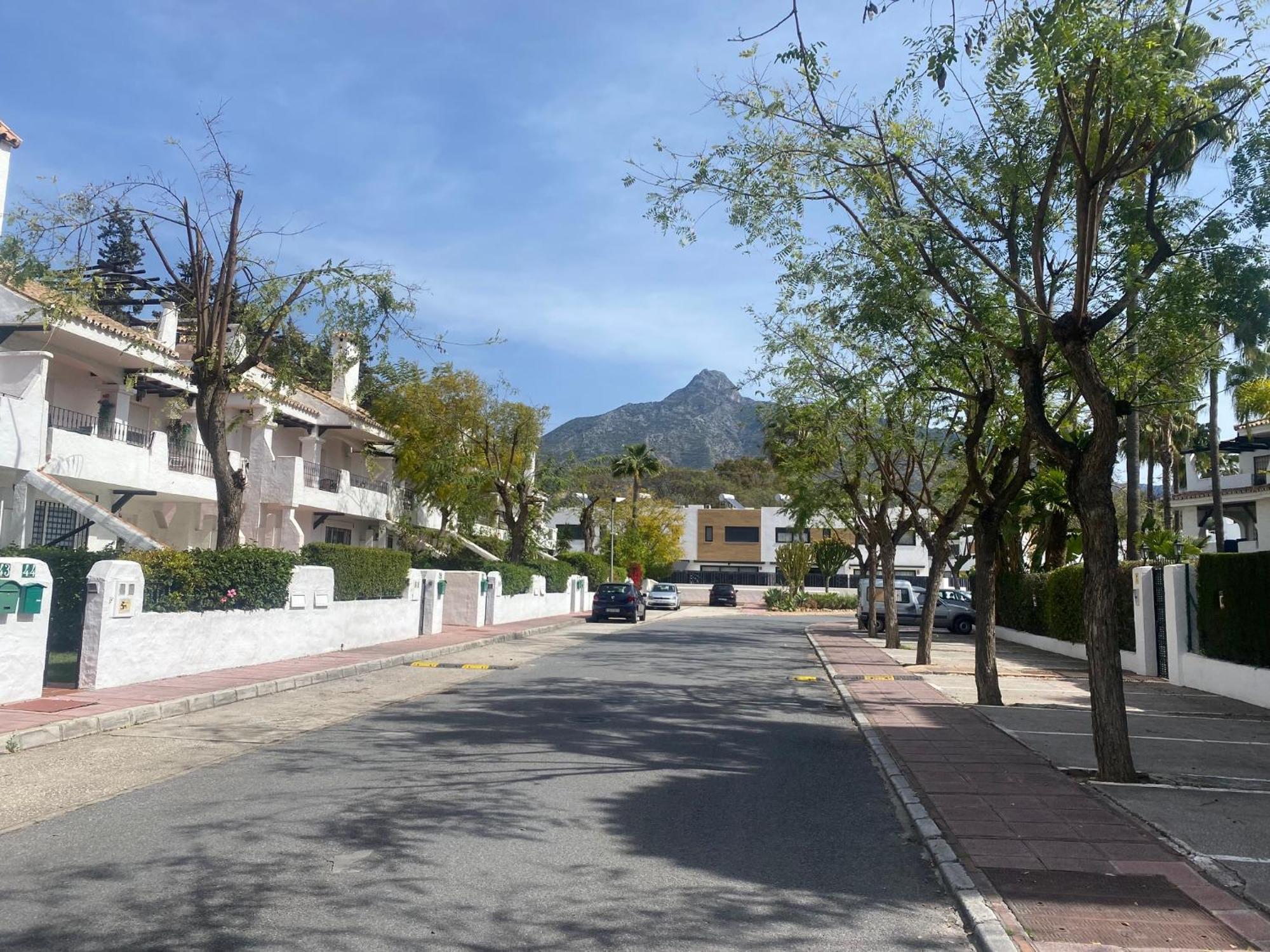 Newly Refurbished Townhouse Naranjos, Puerto Banus